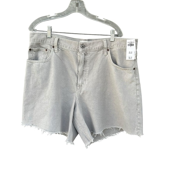 NWT Abercrombie & Fitch High Rise The Loose Jean Shorts - Size 33 - Light Gray - Picture 6 of 13